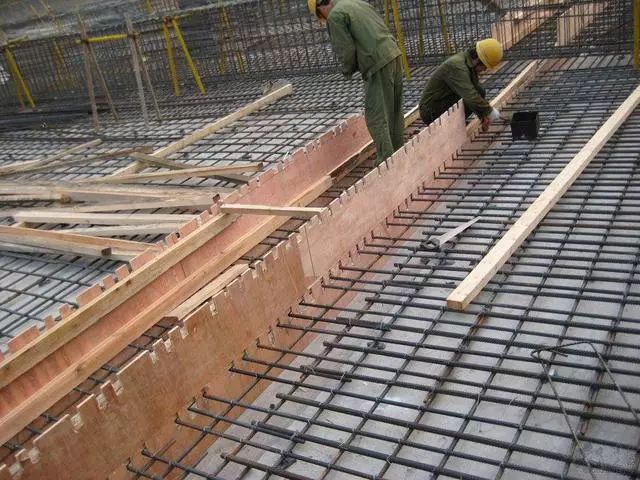 建筑施工中后澆帶、變形縫與施工縫的關鍵區別解析